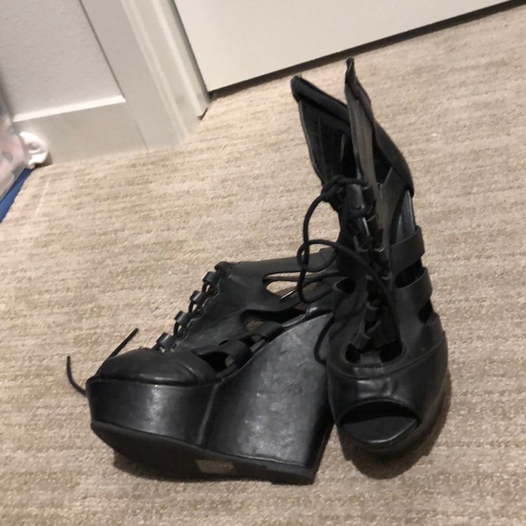Shoes - Black strap up wedges !
